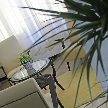 Hotel Lungomare Cattolica