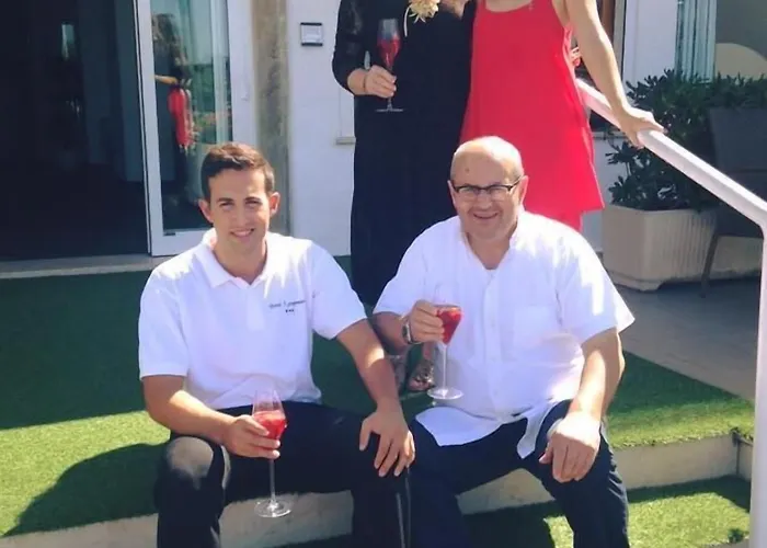 Lungomare فندق كاتوليكا